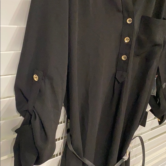 Black tunic w belt - Picture 3 of 3